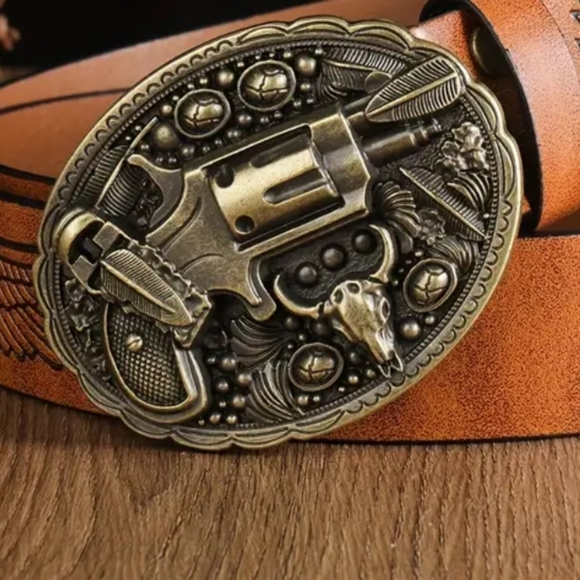 New Western faux revolver pistol theme feathers Longhorn bull belt buckle - Picture 2 of 5